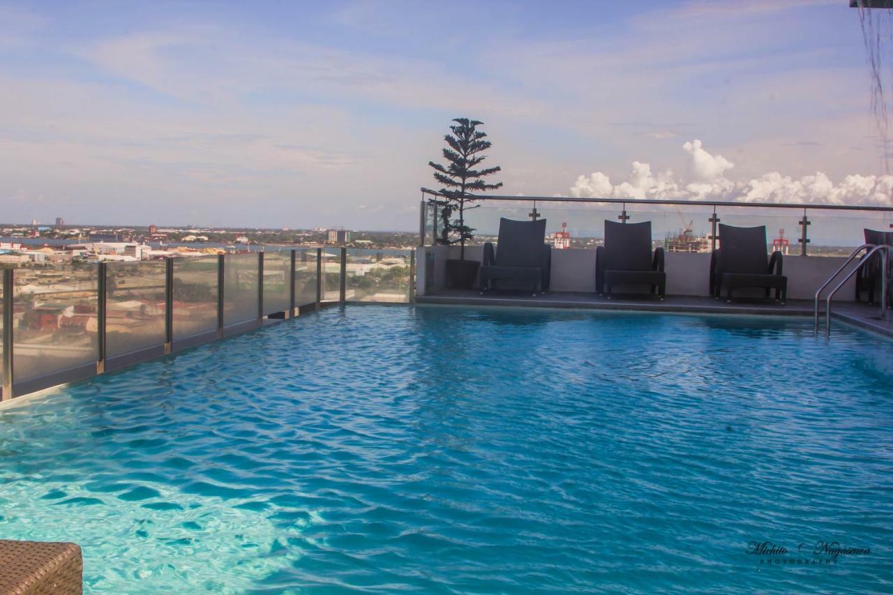 Mabolo Garden Flat A1 Rooftop Pool Near Ayala Mall Apartamento Cebu Exterior foto